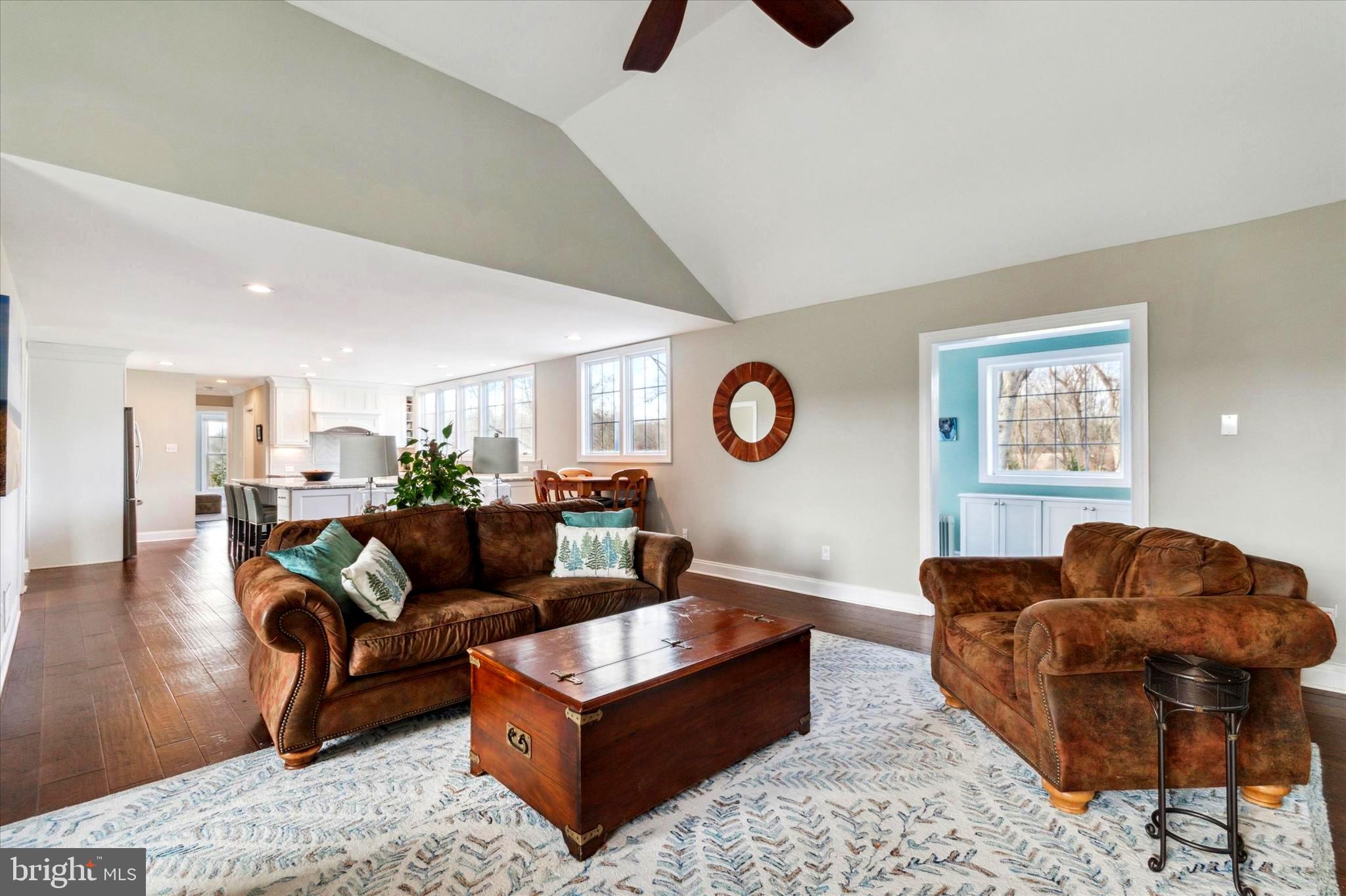 SPRING MEADOWS - Residential