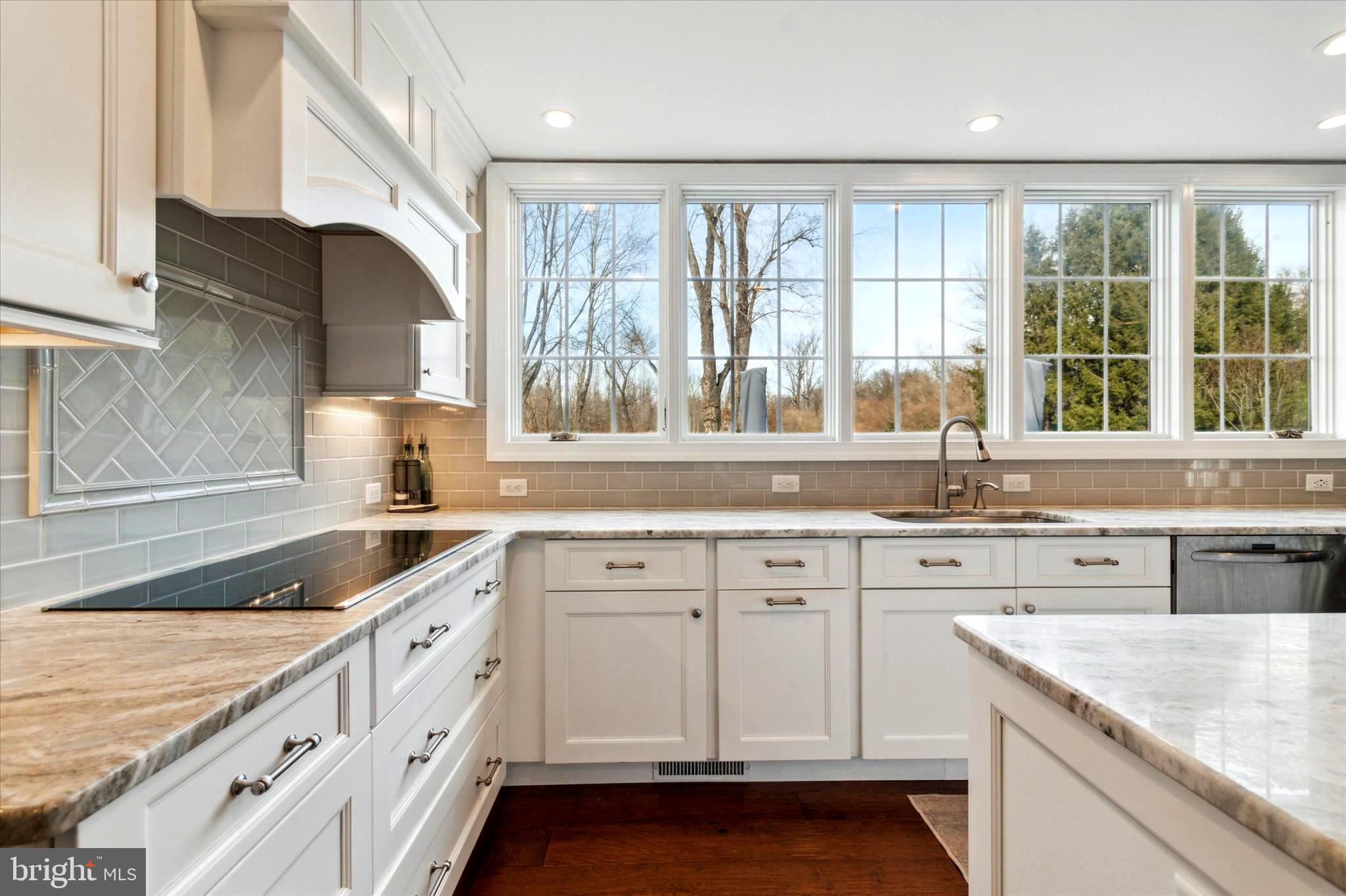 SPRING MEADOWS - Residential