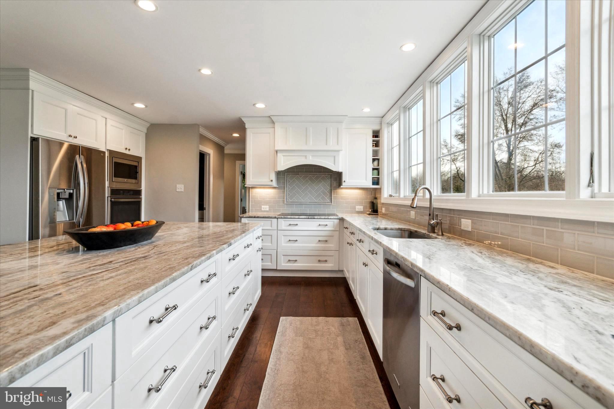 SPRING MEADOWS - Residential