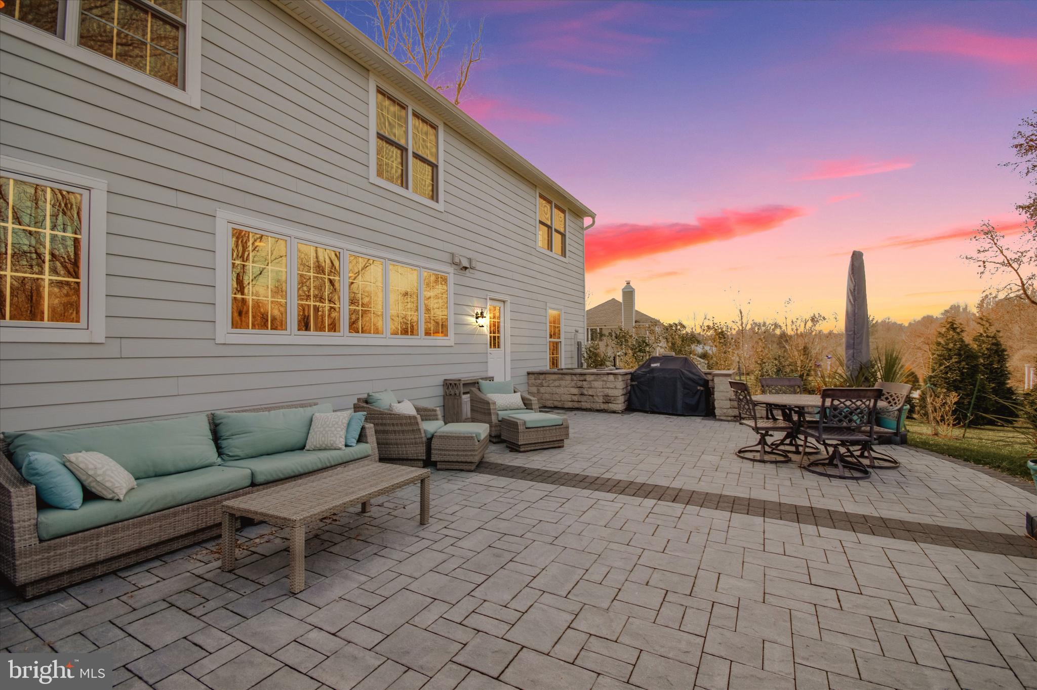 SPRING MEADOWS - Residential