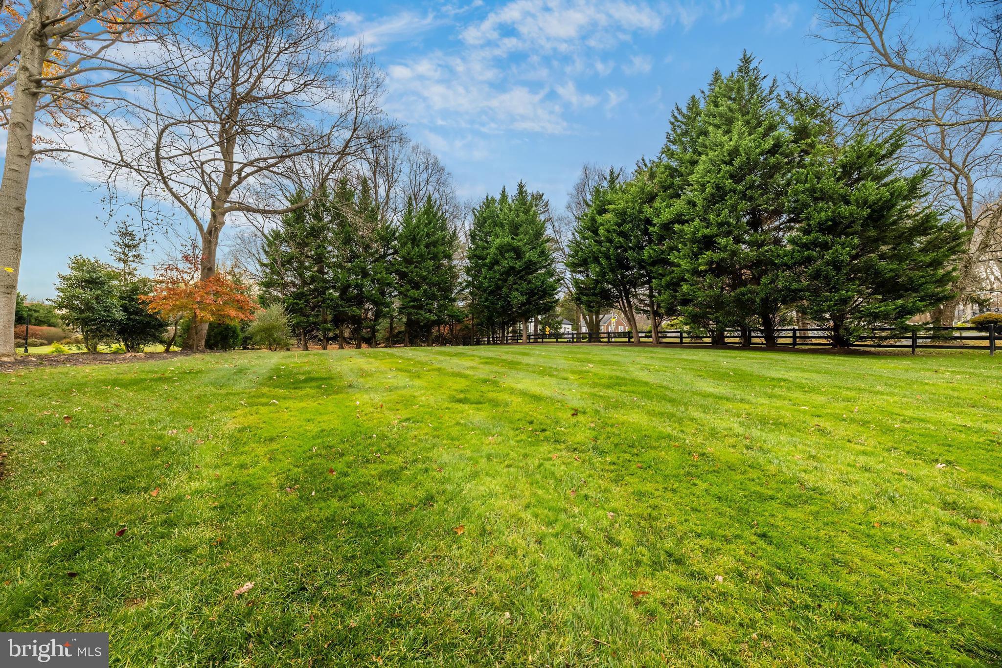 DEERFIELD POND - Residential