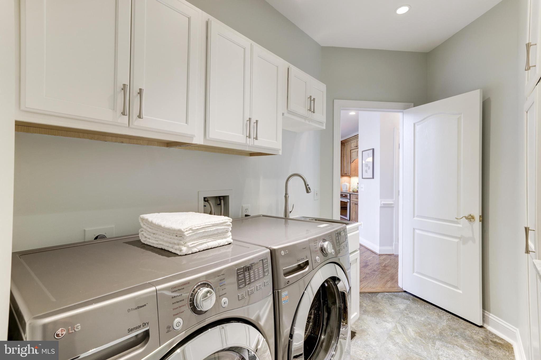 DEERFIELD POND - Residential