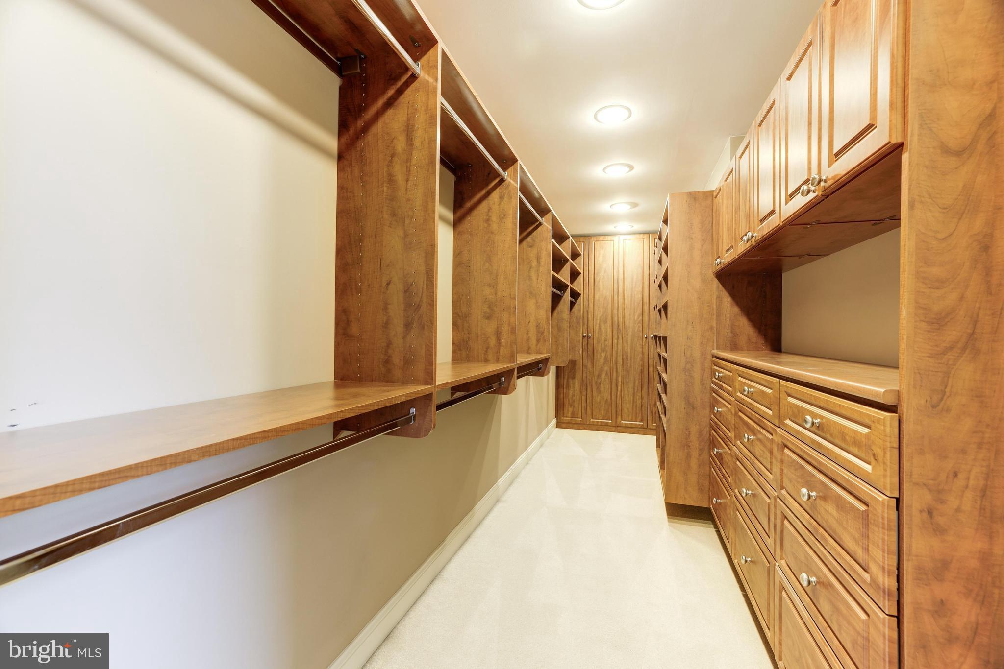 DEERFIELD POND - Residential