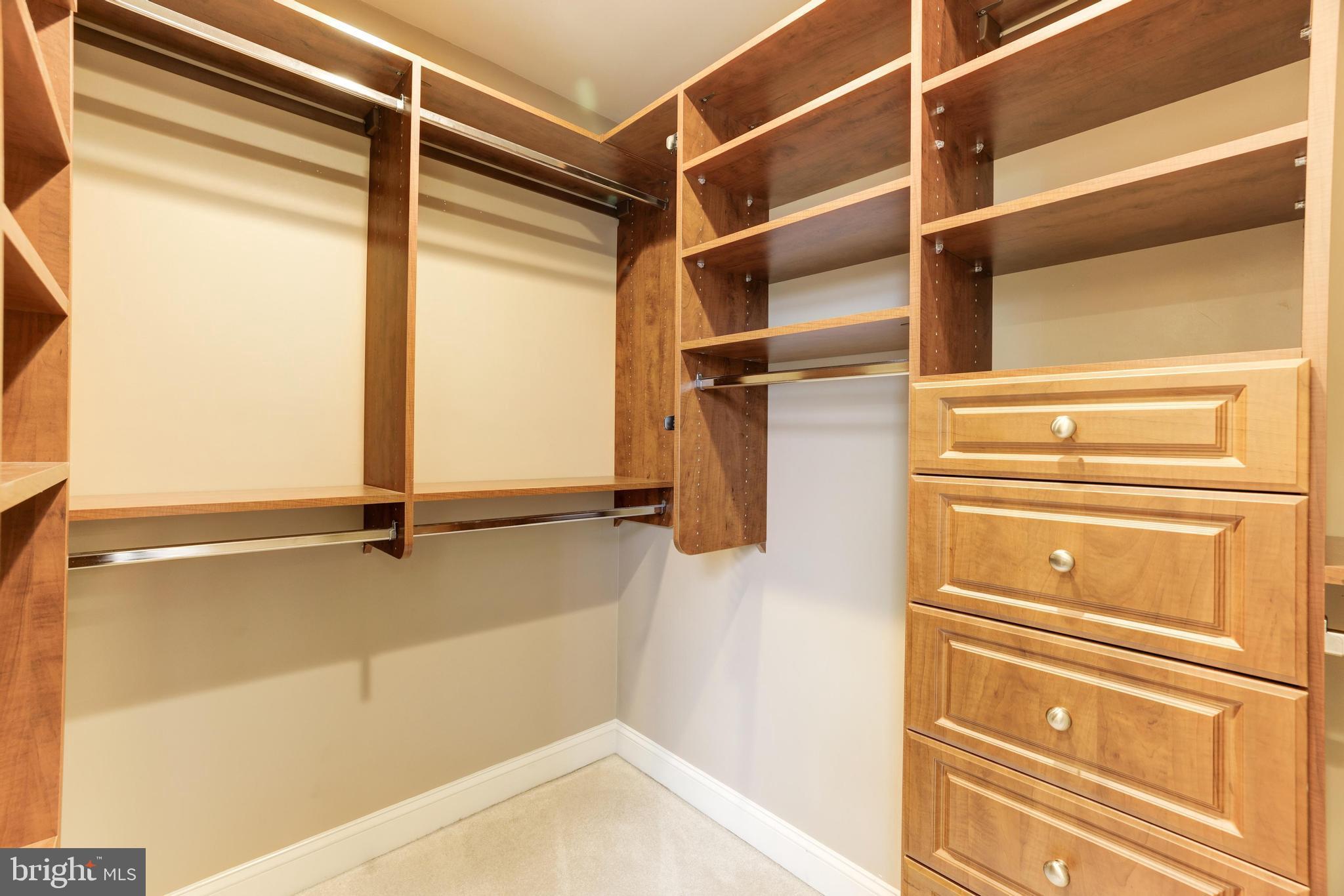 DEERFIELD POND - Residential