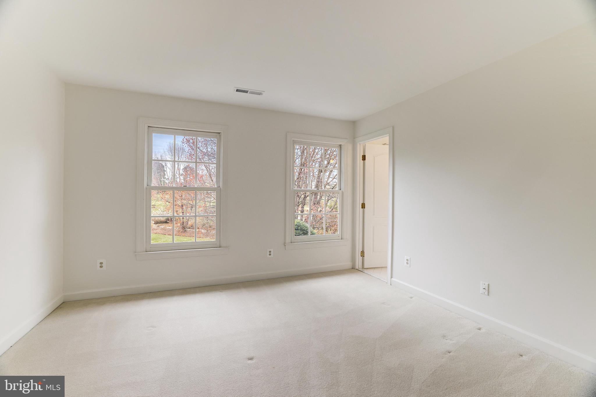 DEERFIELD POND - Residential