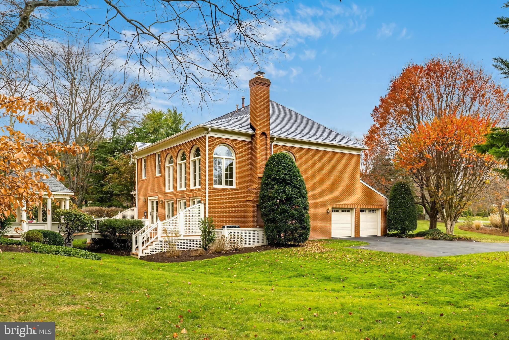 DEERFIELD POND - Residential