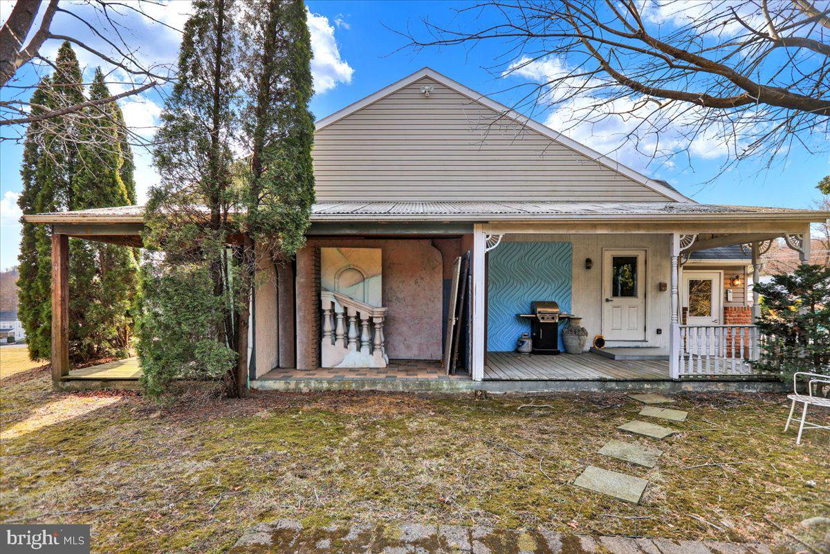 NONE AVAILABLE - Commercial Lease