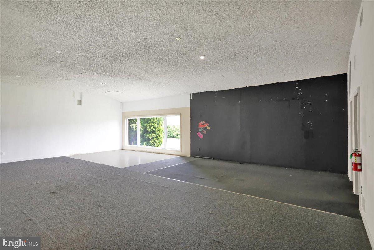 NONE AVAILABLE - Commercial Lease