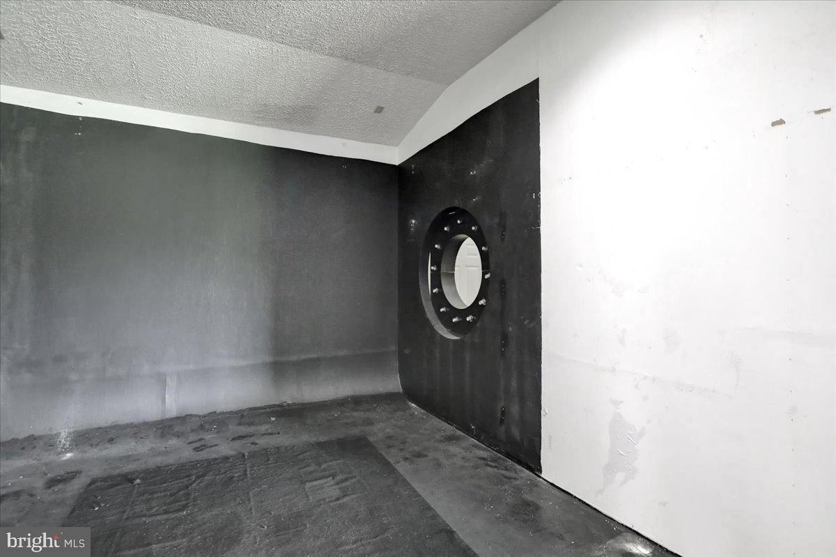 NONE AVAILABLE - Commercial Lease