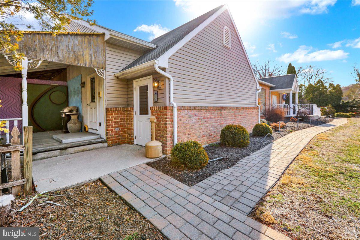 NONE AVAILABLE - Commercial Lease