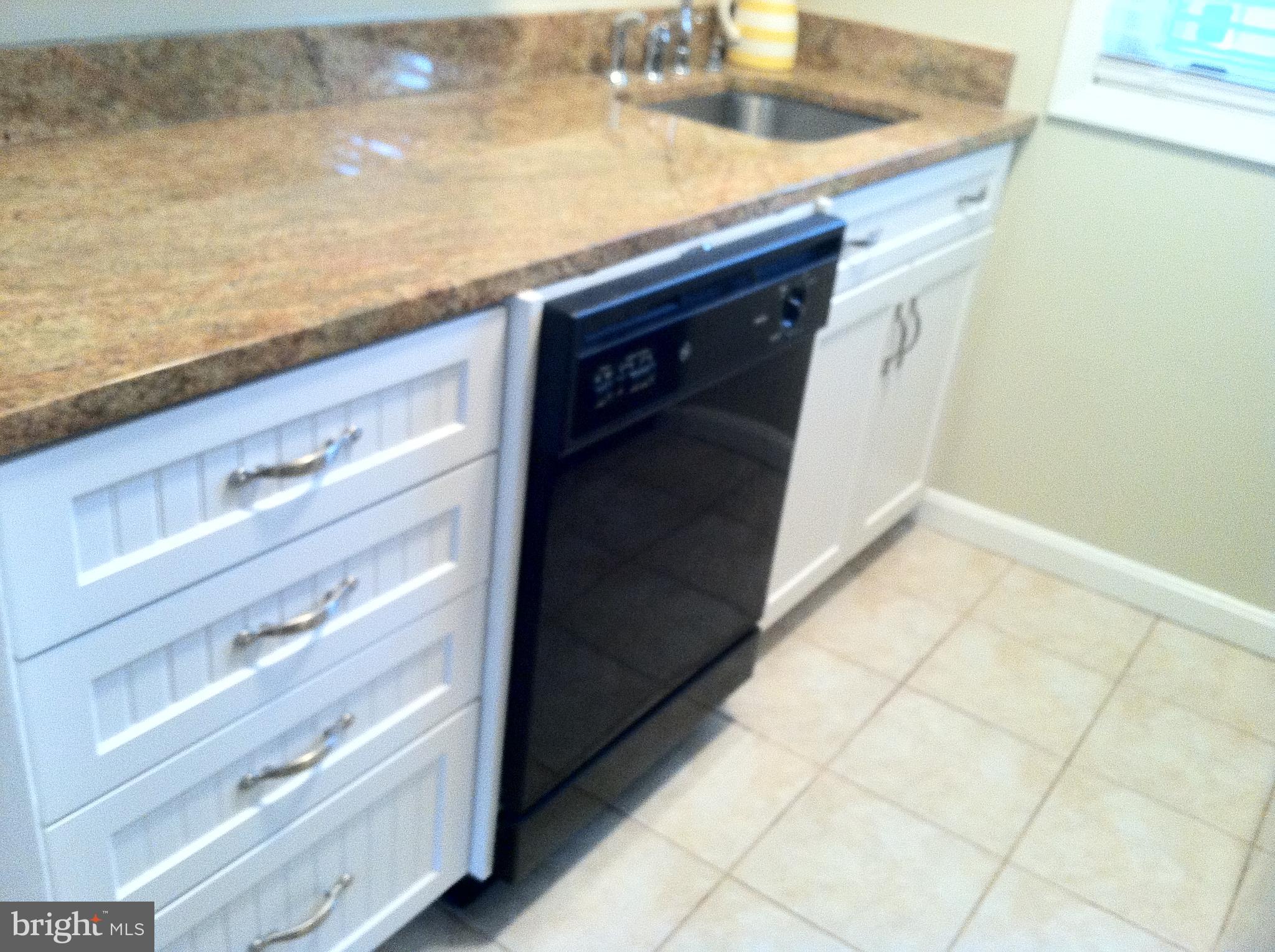 ARLINGTON OAKS - Residential Lease