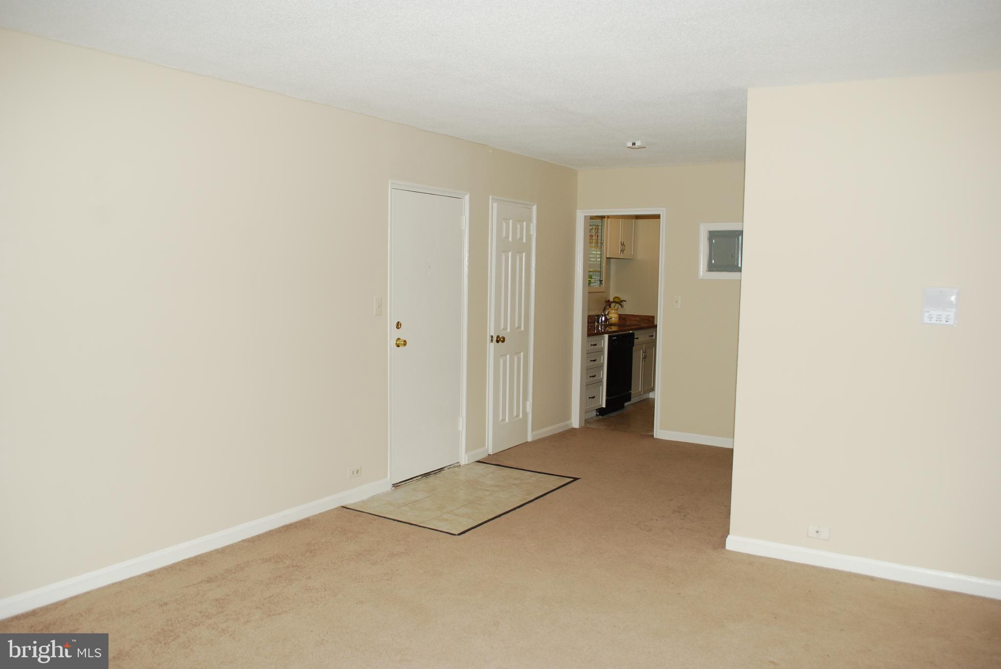 ARLINGTON OAKS - Residential Lease