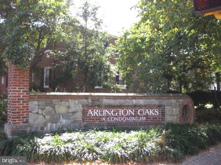 ARLINGTON OAKS - Residential Lease