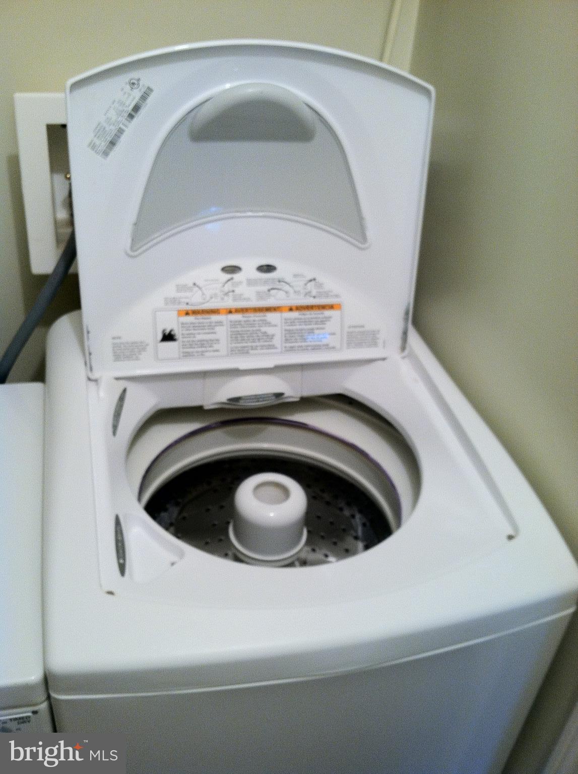 ARLINGTON OAKS - Residential Lease