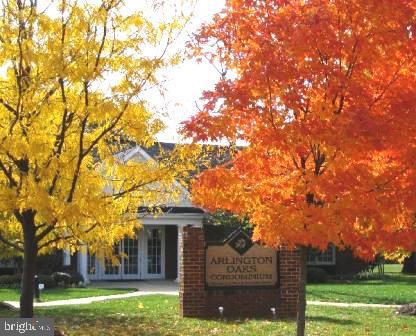 ARLINGTON OAKS - Residential Lease