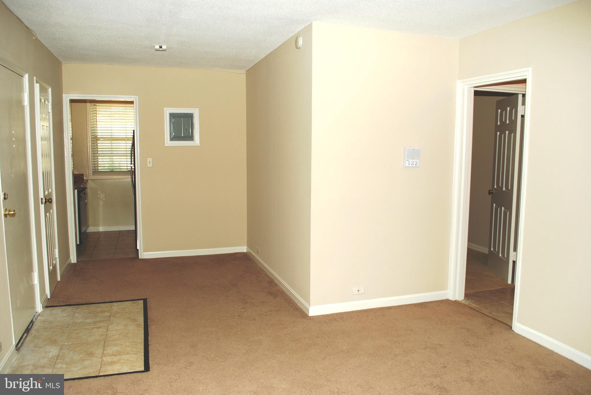 ARLINGTON OAKS - Residential Lease