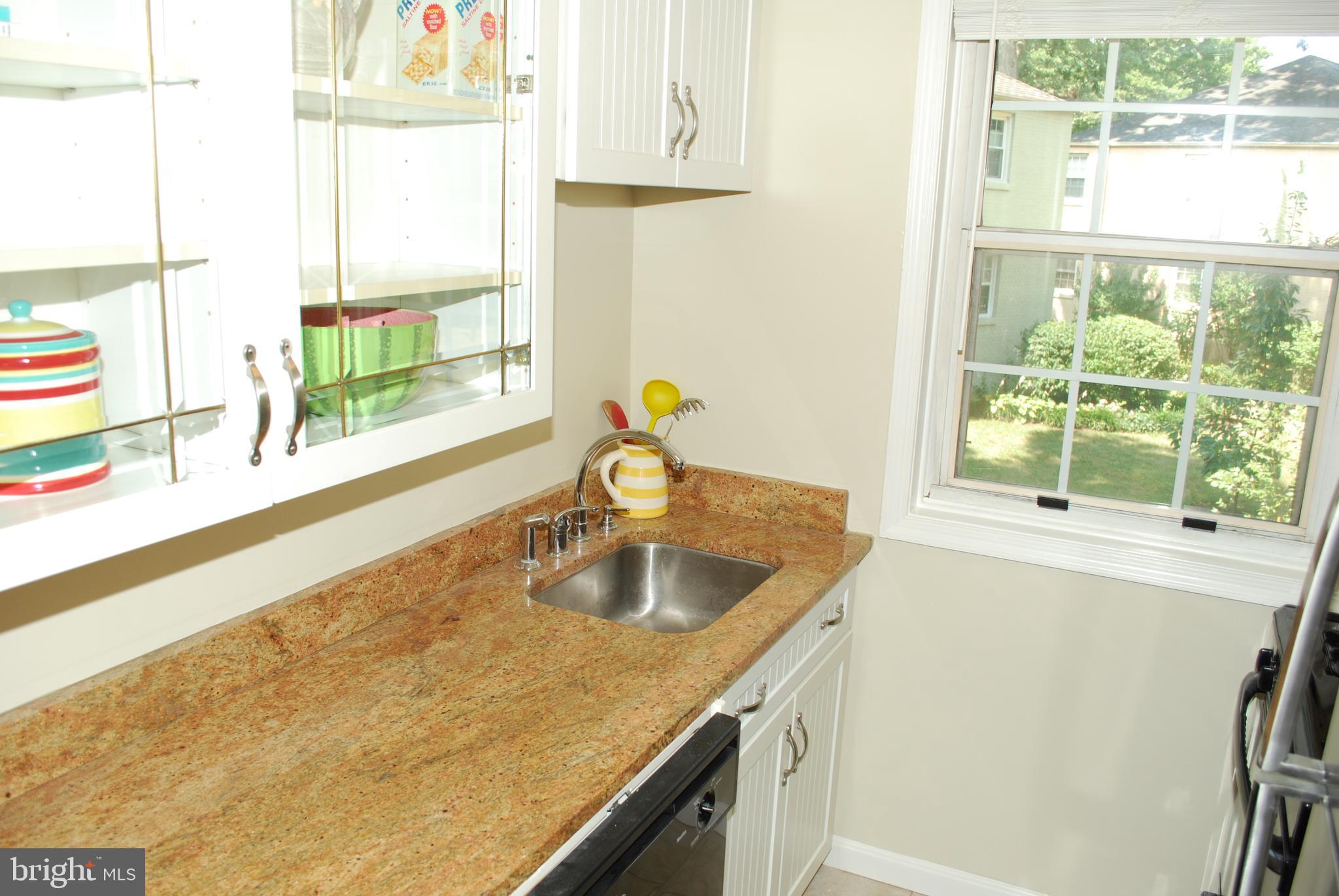 ARLINGTON OAKS - Residential Lease