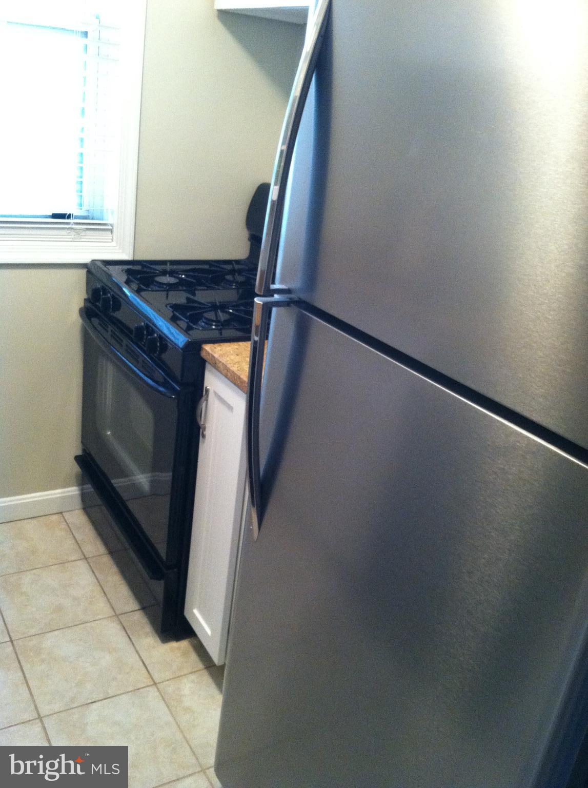 ARLINGTON OAKS - Residential Lease