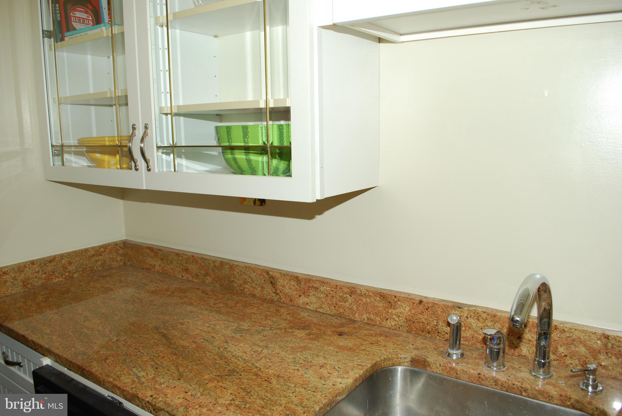 ARLINGTON OAKS - Residential Lease