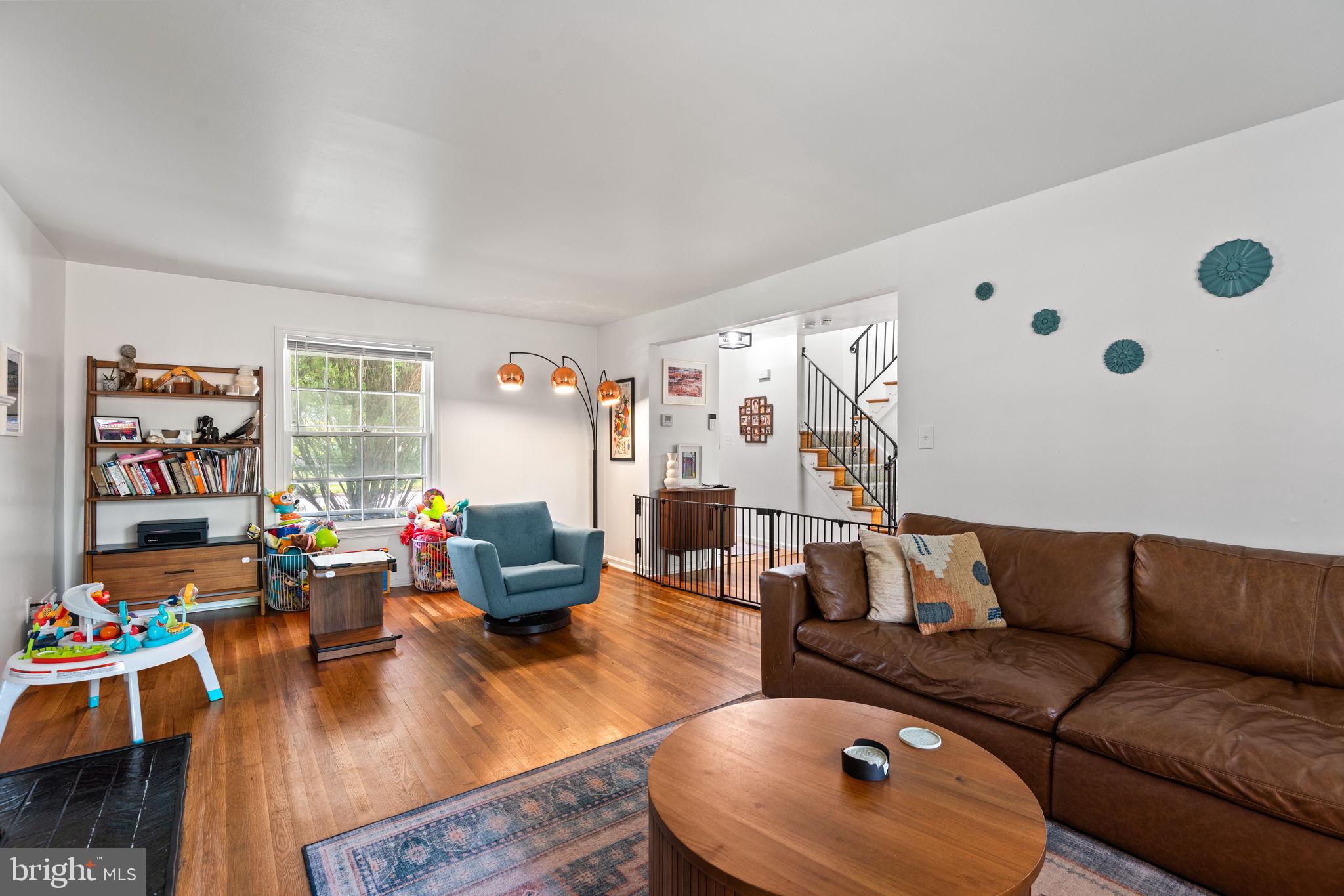 1007 ARCOLA AVENUE