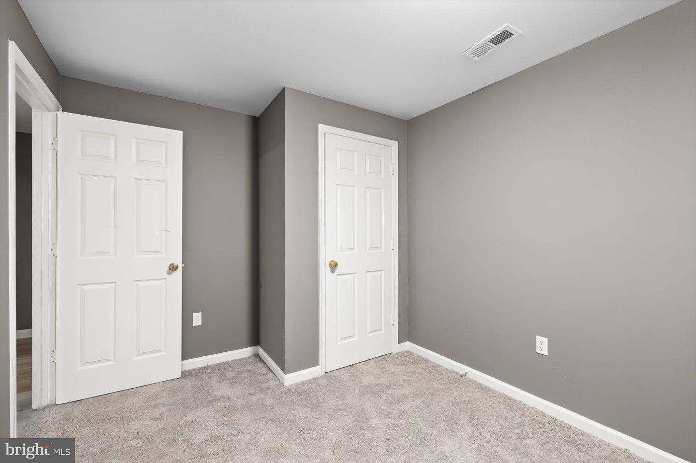 TOWNES OF ASHLEIGH - Residential