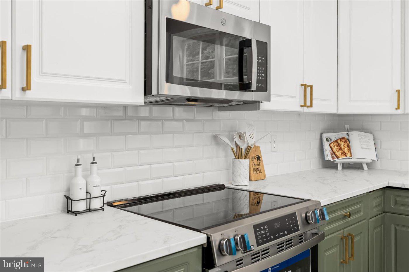 TOWNES OF ASHLEIGH - Residential