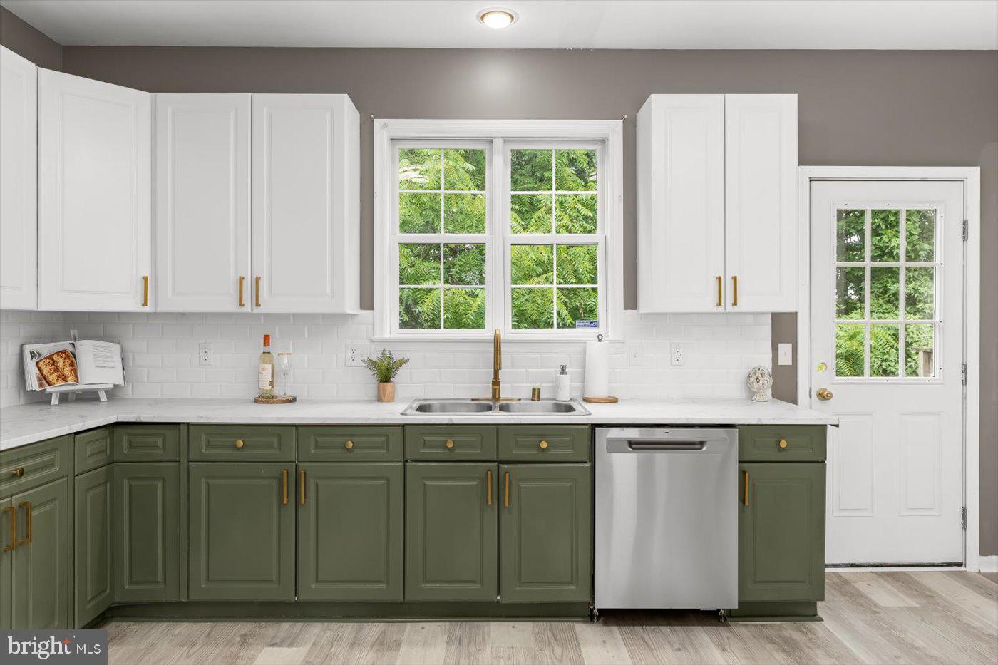 TOWNES OF ASHLEIGH - Residential