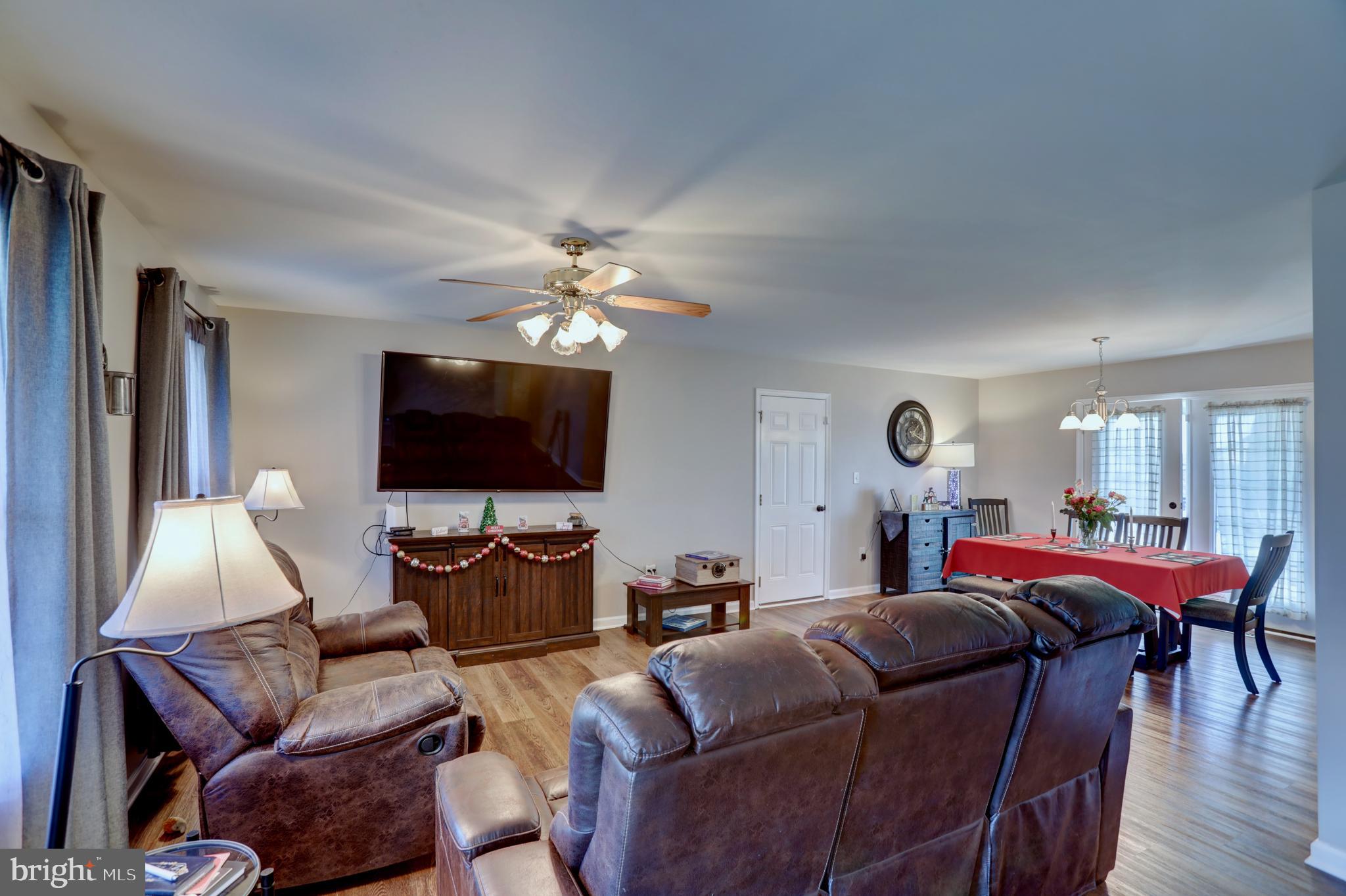 FORT HILL FARMS - Residential