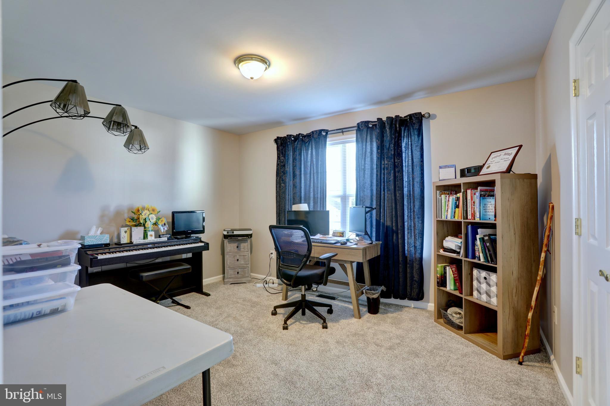 FORT HILL FARMS - Residential