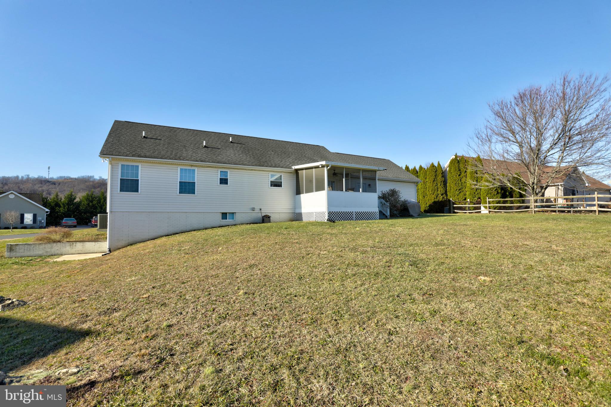 FORT HILL FARMS - Residential