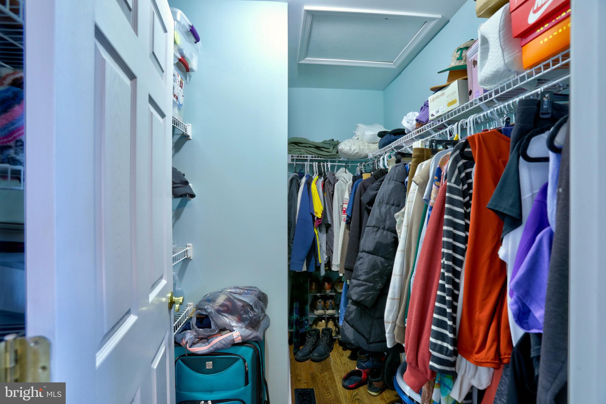 FORT HILL FARMS - Residential