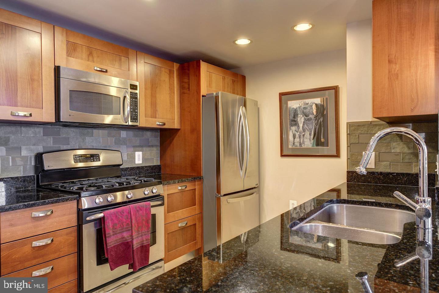 HUNTINGTON - Residential Lease