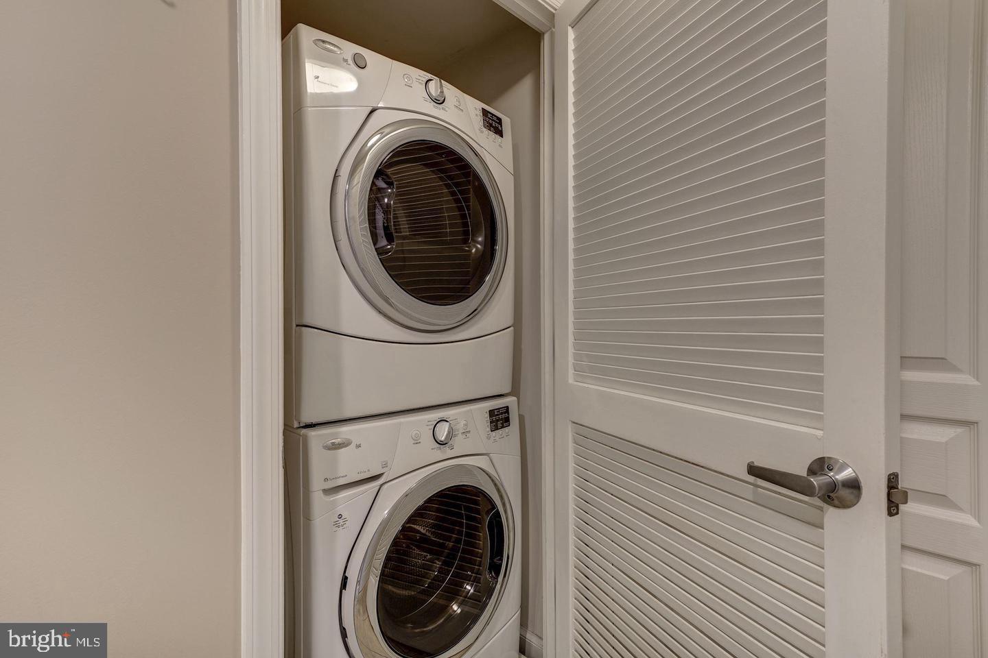 HUNTINGTON - Residential Lease