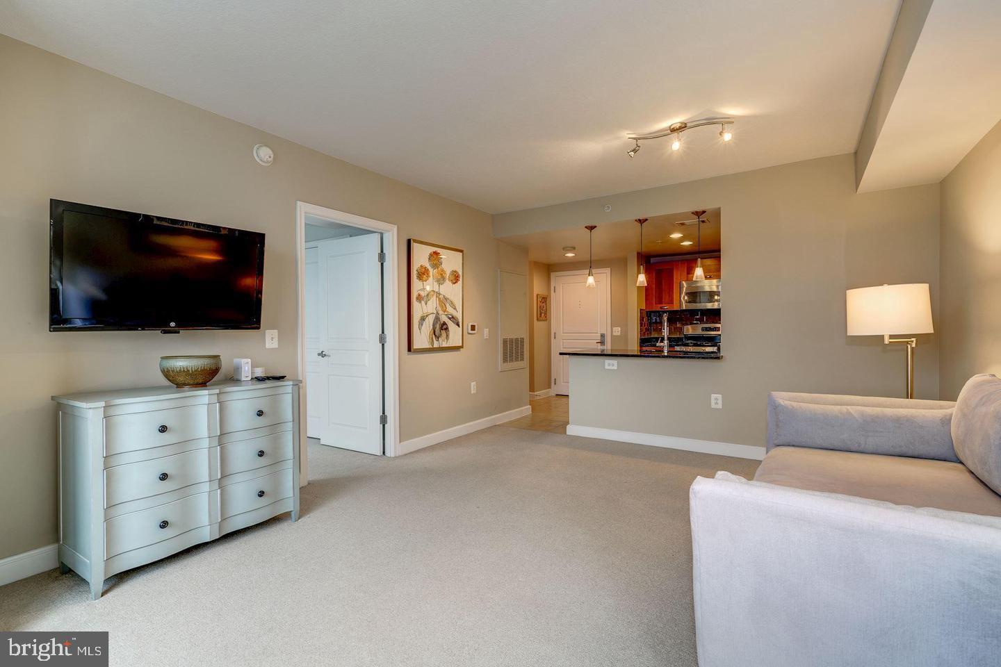 HUNTINGTON - Residential Lease