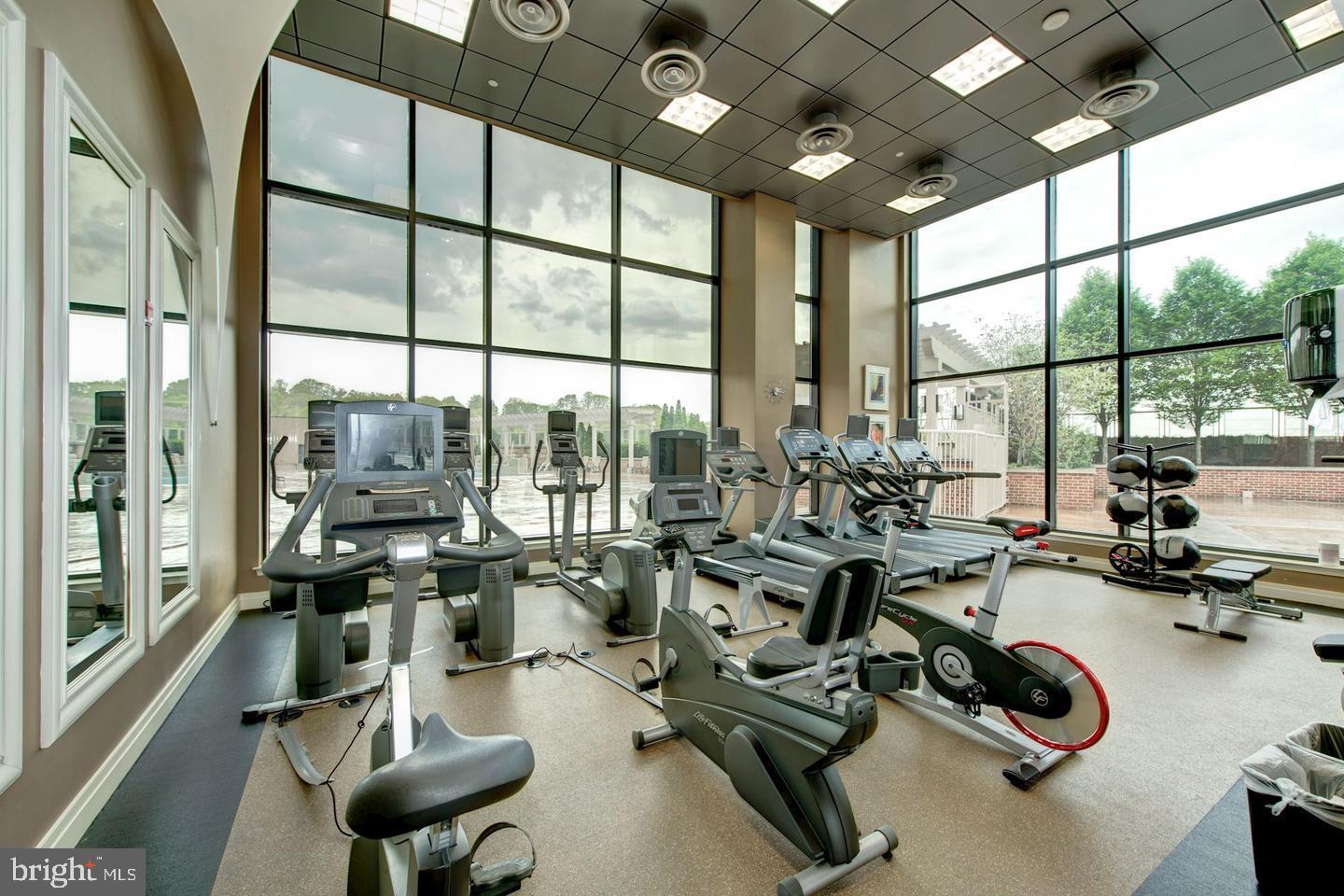 HUNTINGTON - Residential Lease