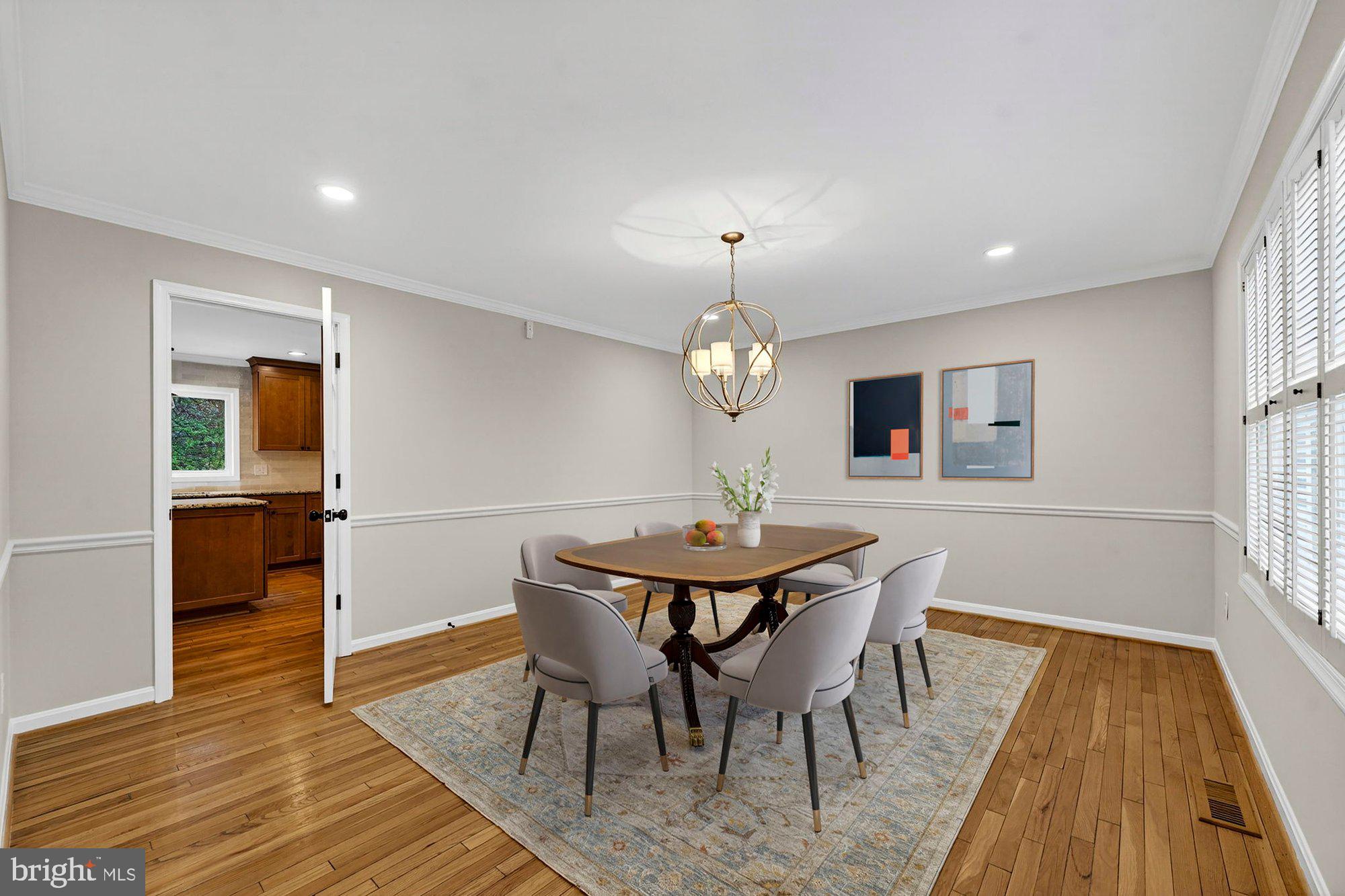 LEE MANOR - Residential