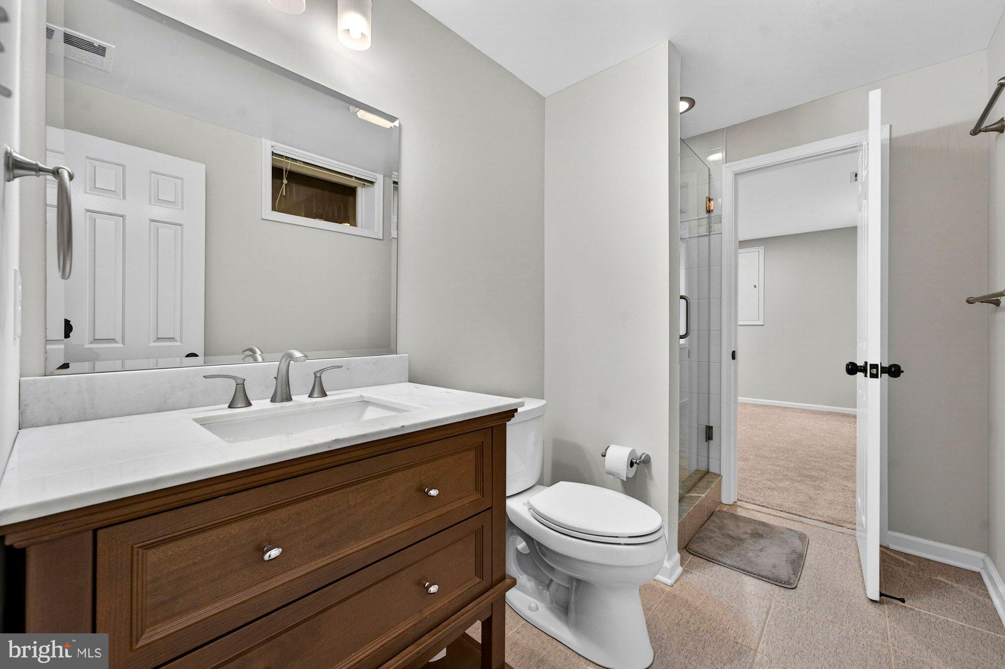 LEE MANOR - Residential