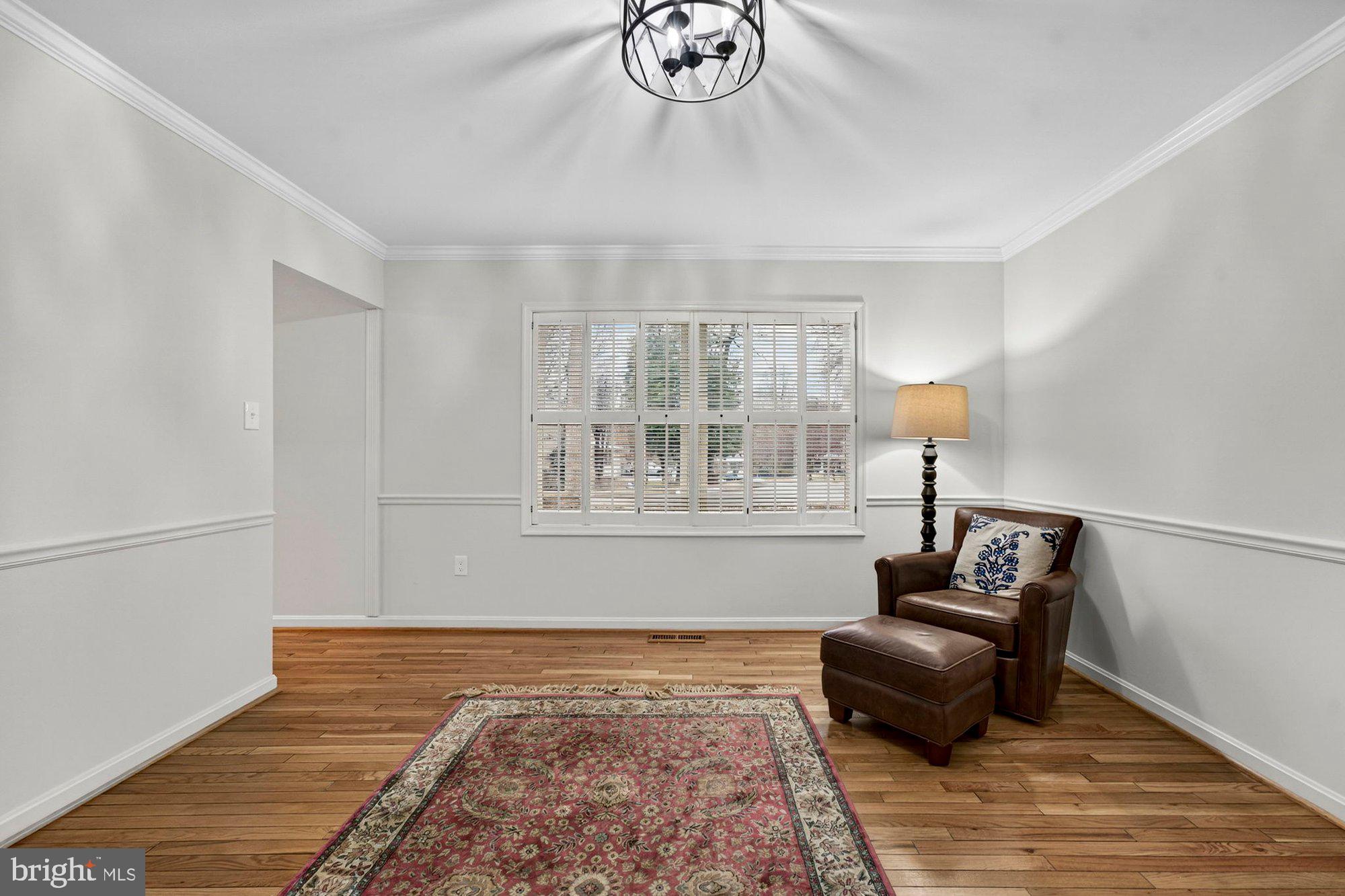 LEE MANOR - Residential