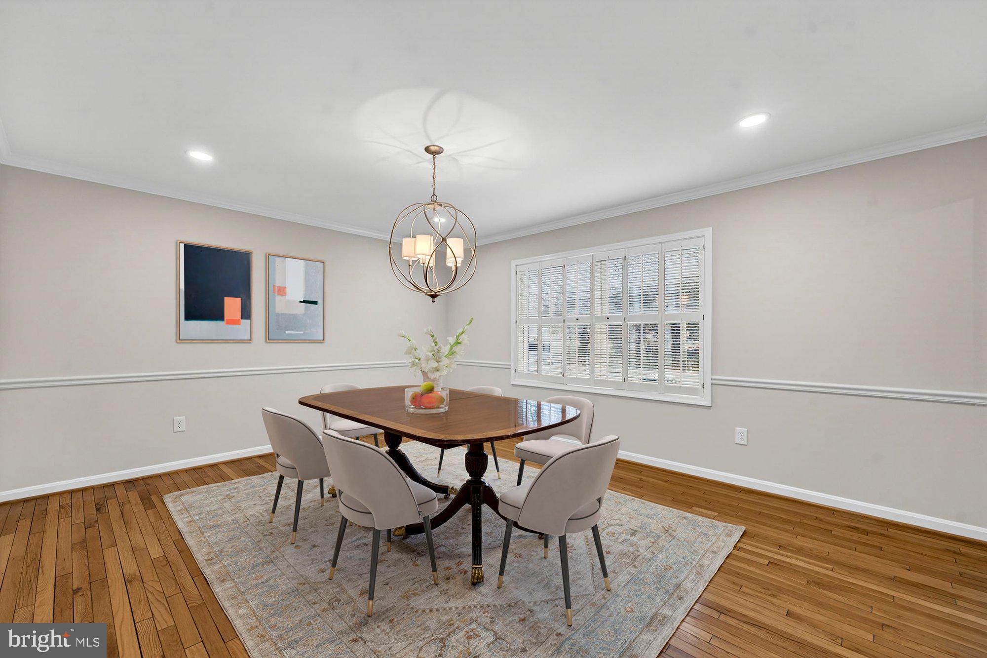 LEE MANOR - Residential