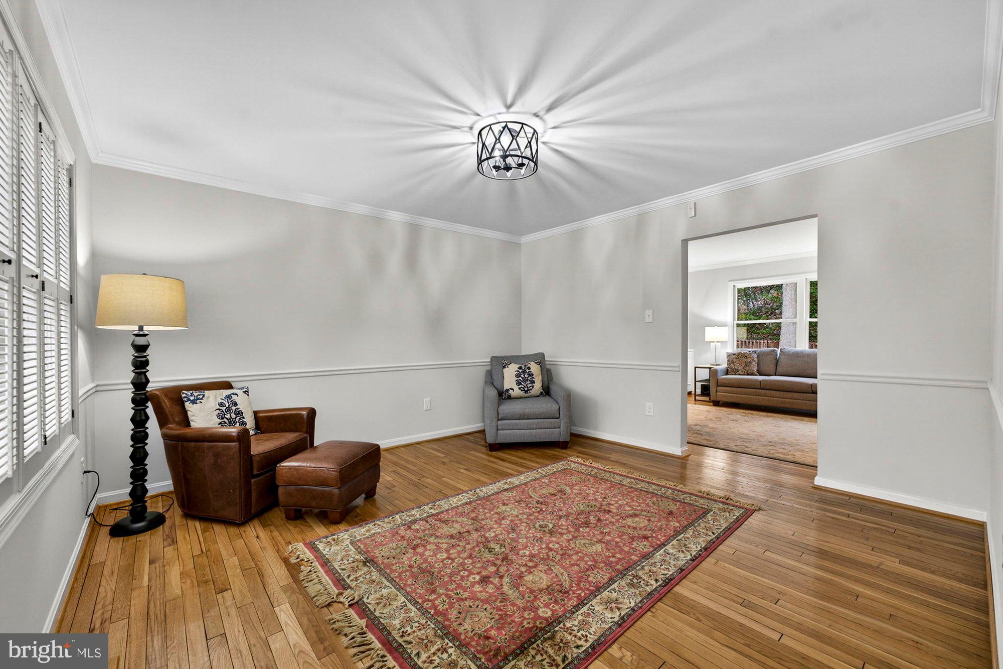 LEE MANOR - Residential