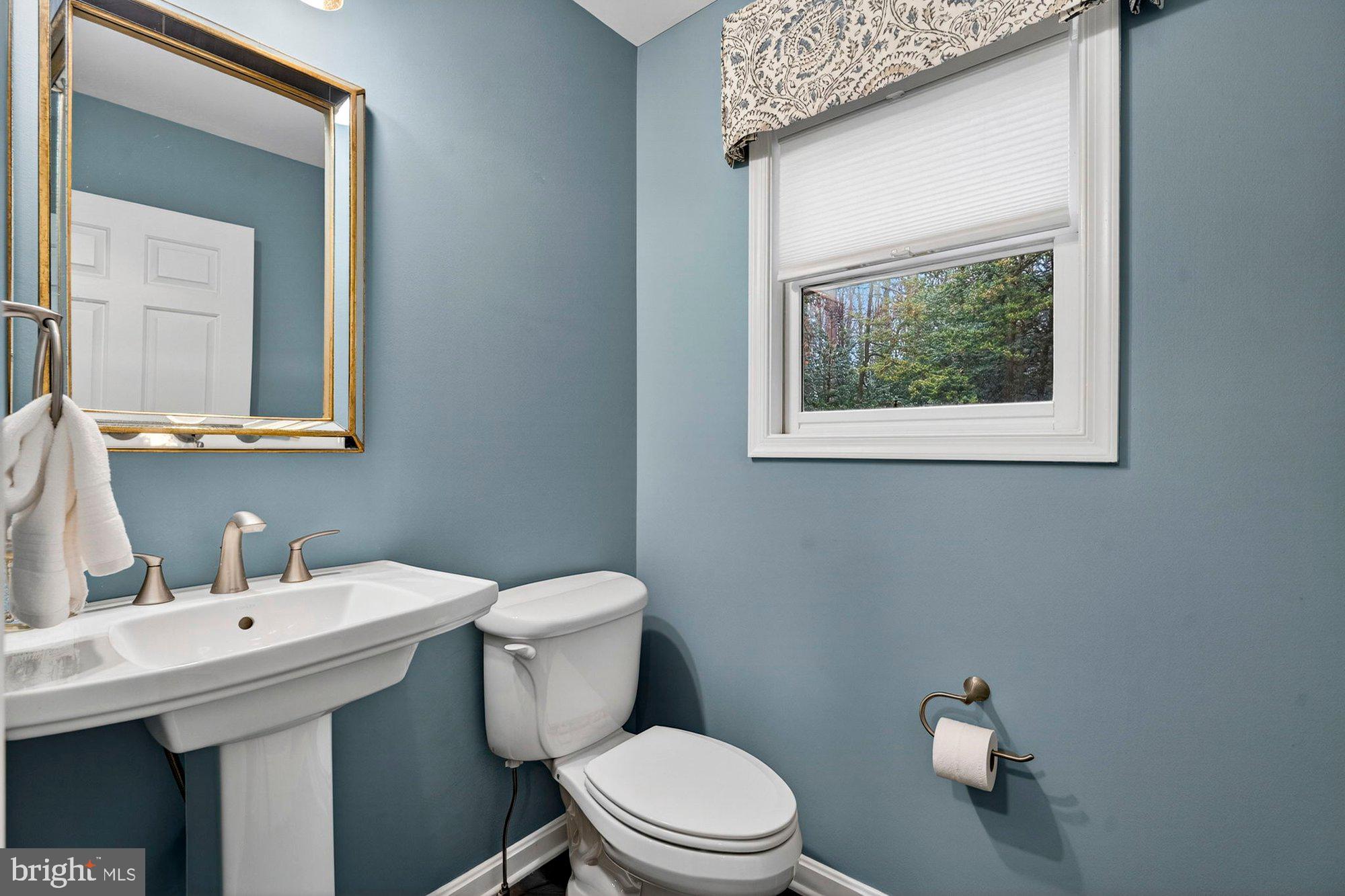 LEE MANOR - Residential