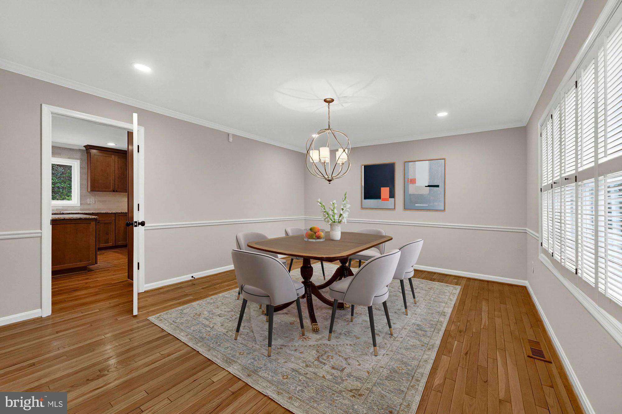 LEE MANOR - Residential