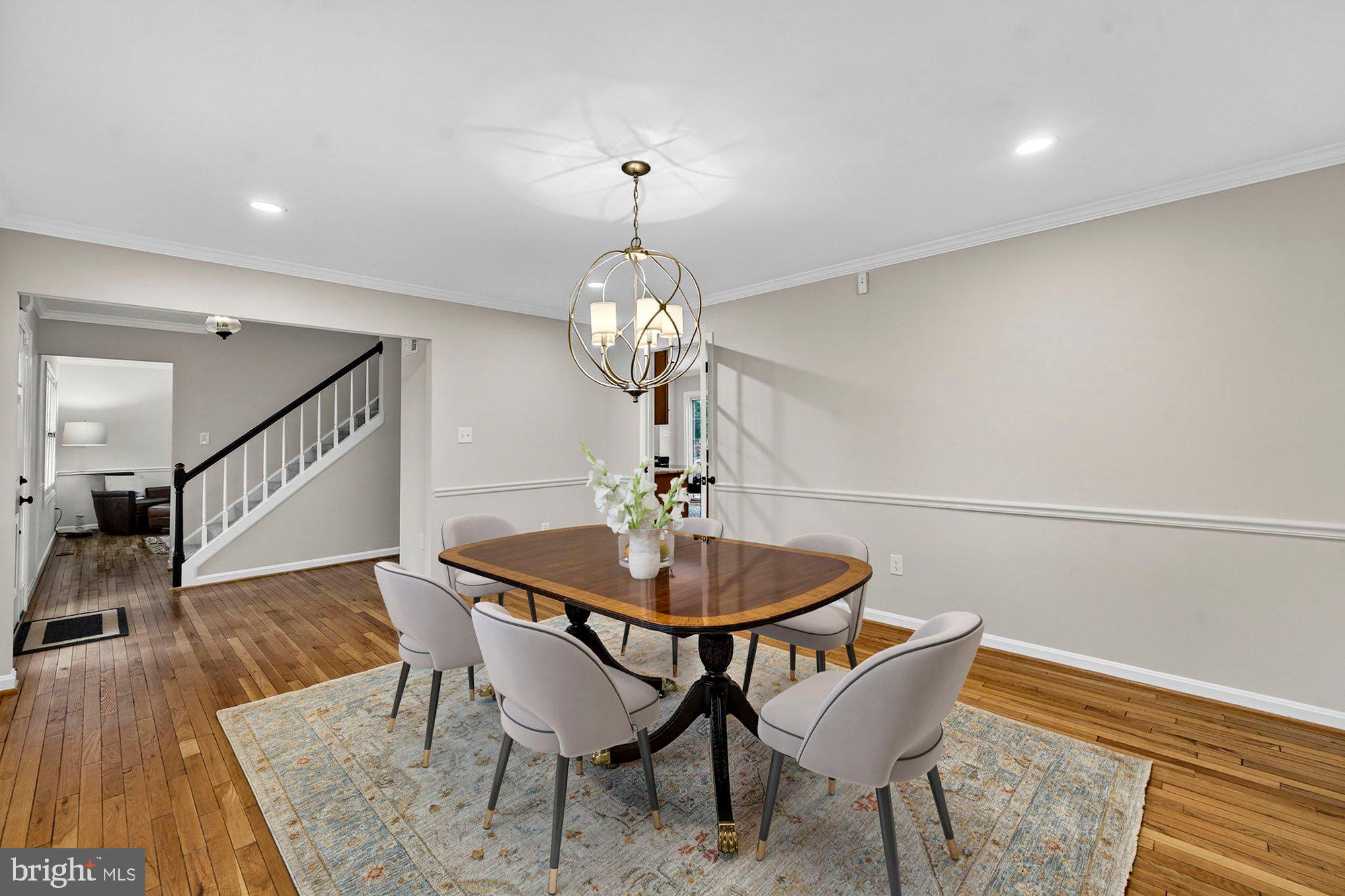 LEE MANOR - Residential