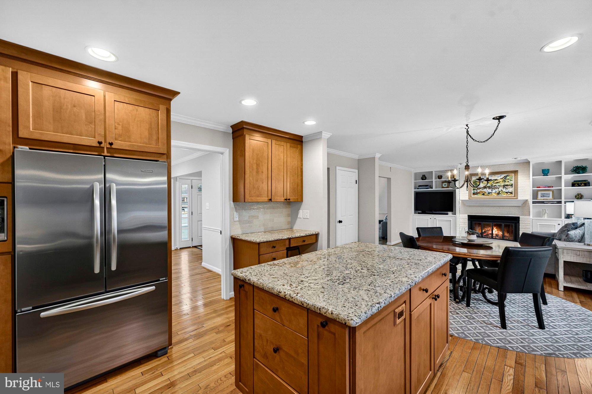 LEE MANOR - Residential