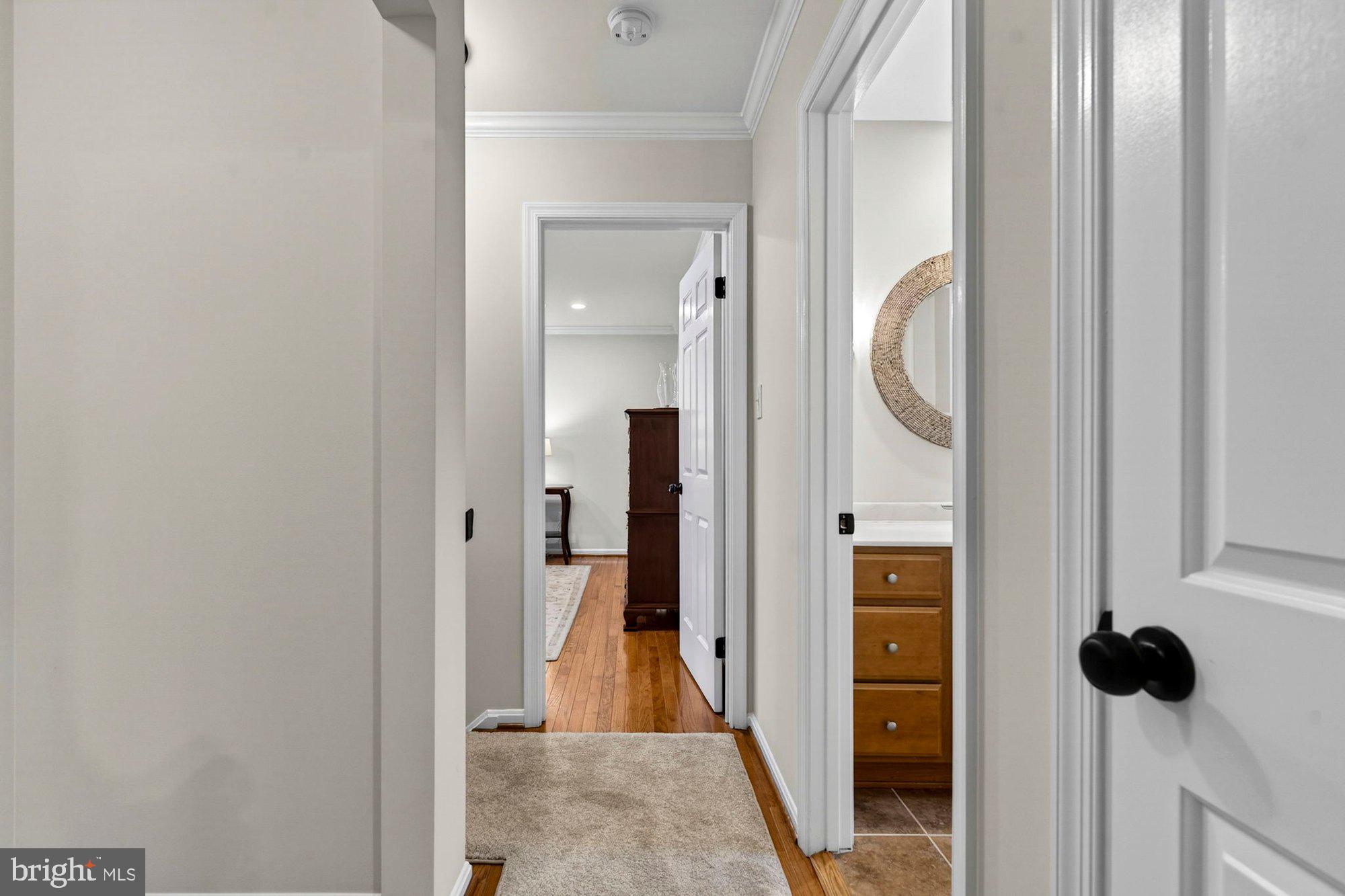 LEE MANOR - Residential