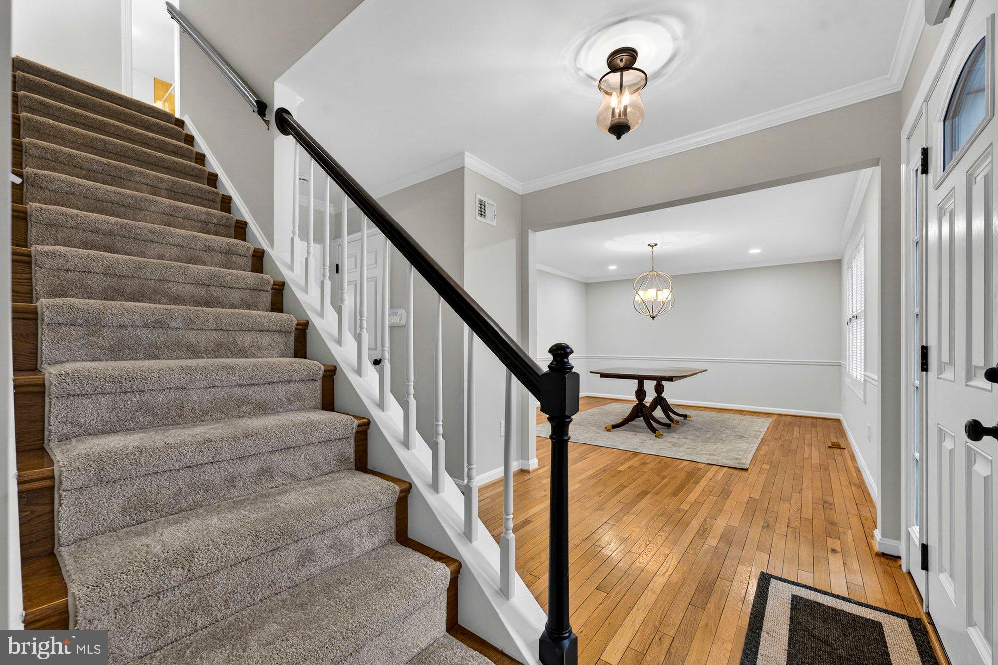 LEE MANOR - Residential