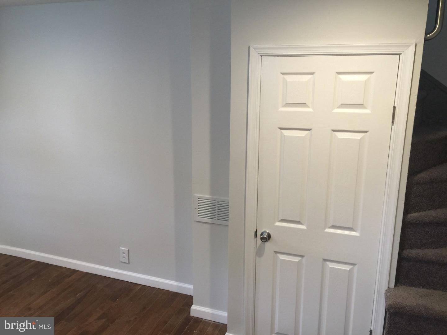 OLDE KENSINGTON - Residential Lease