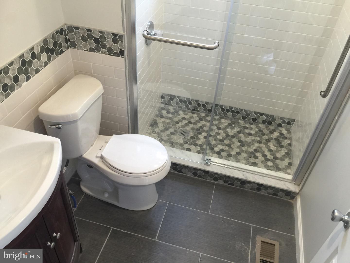 OLDE KENSINGTON - Residential Lease