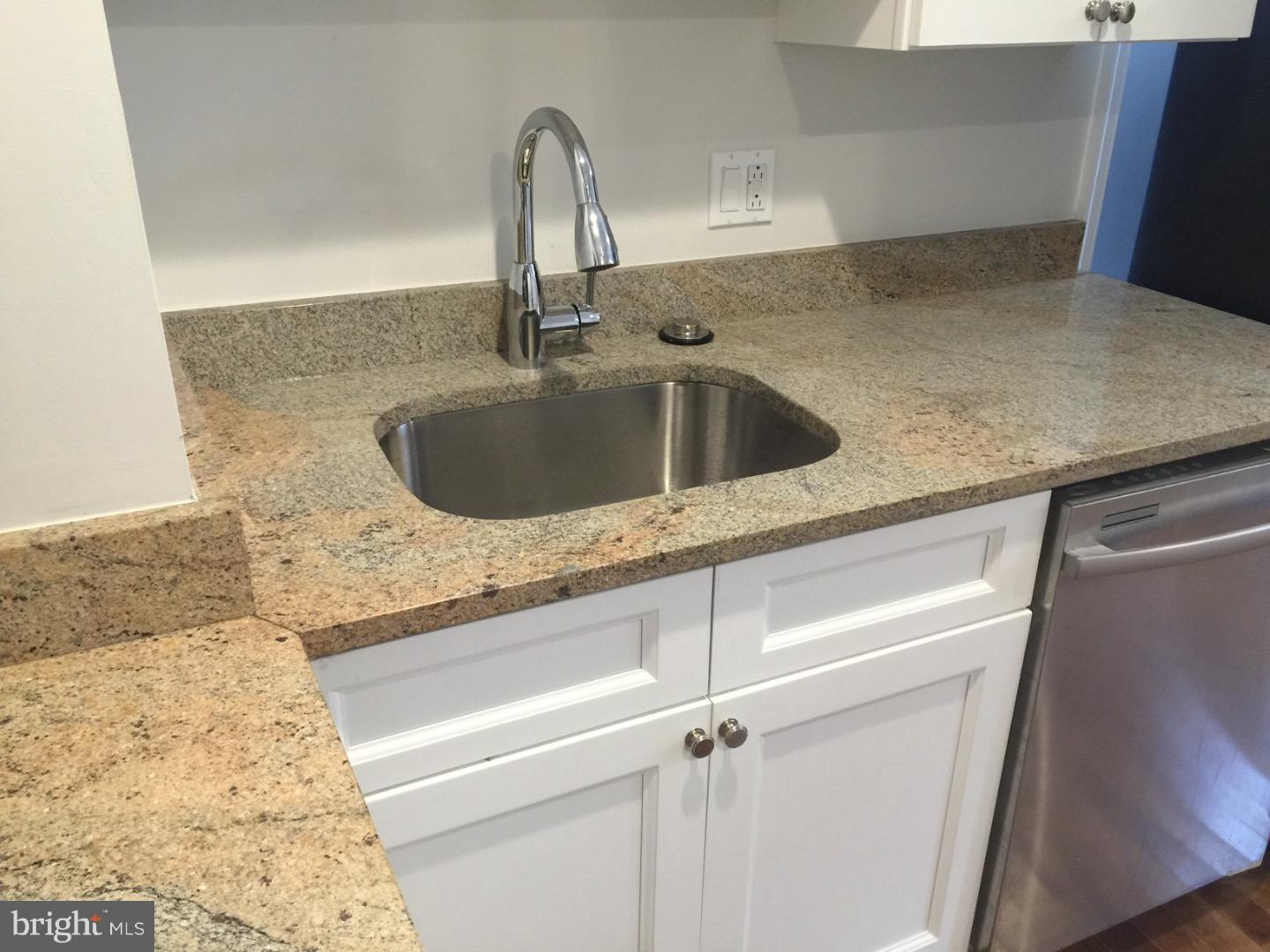 OLDE KENSINGTON - Residential Lease