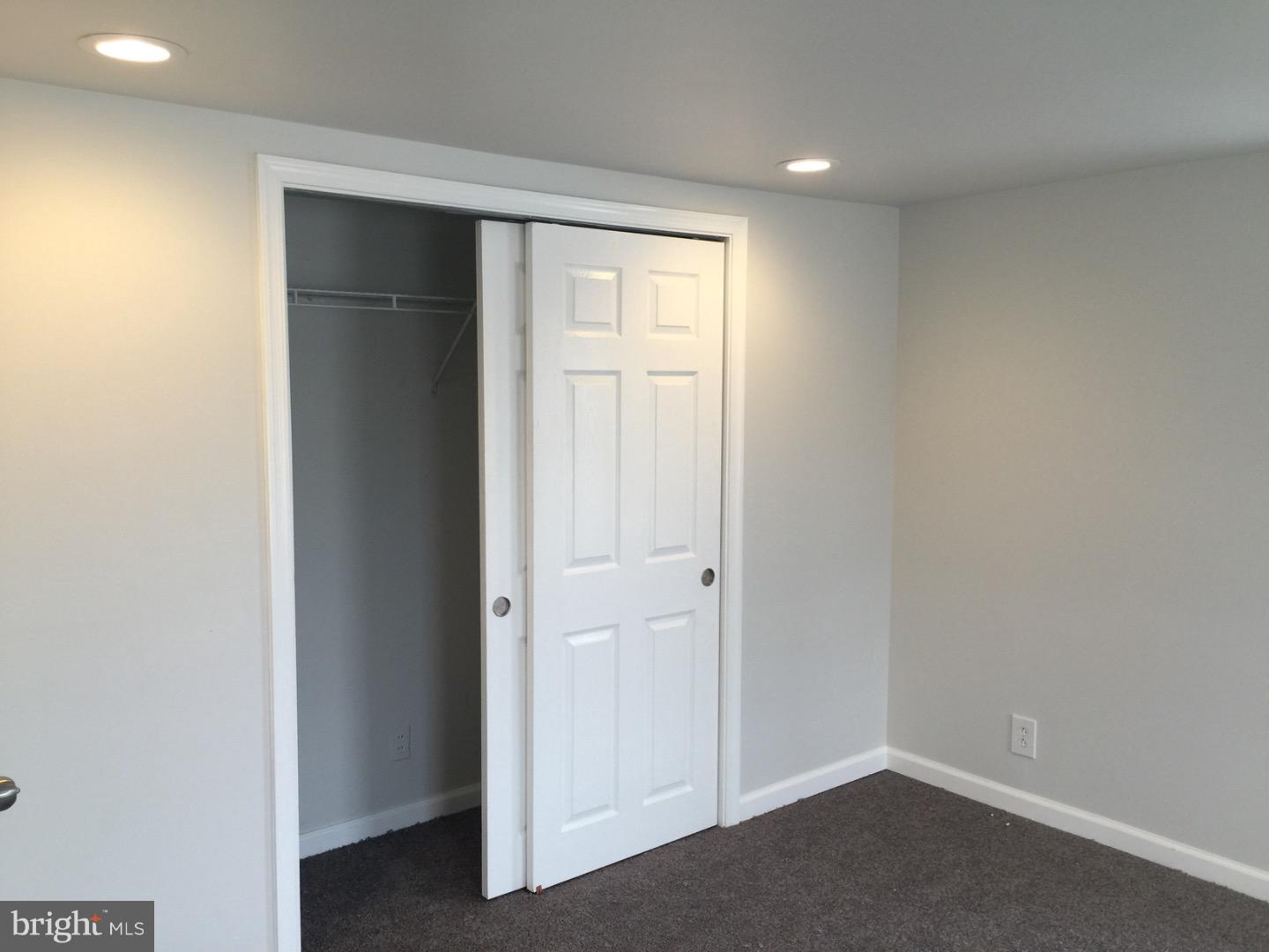 OLDE KENSINGTON - Residential Lease